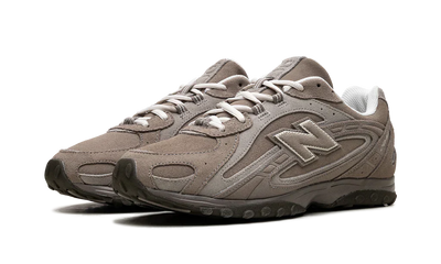 204L "Mushroom / Arid Stone"