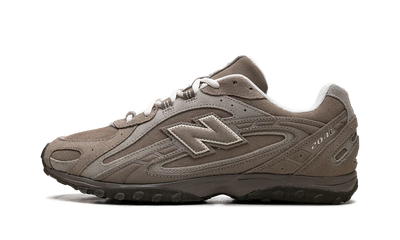204L "Mushroom / Arid Stone"
